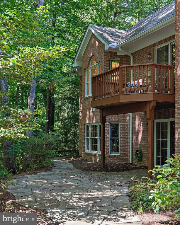 1627 WYATTS RIDGE