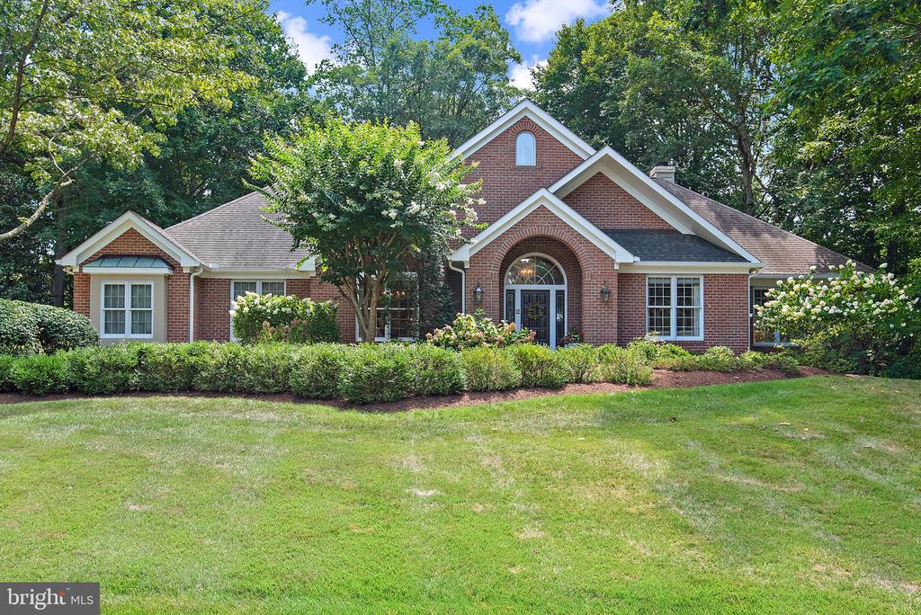 1627 WYATTS RIDGE