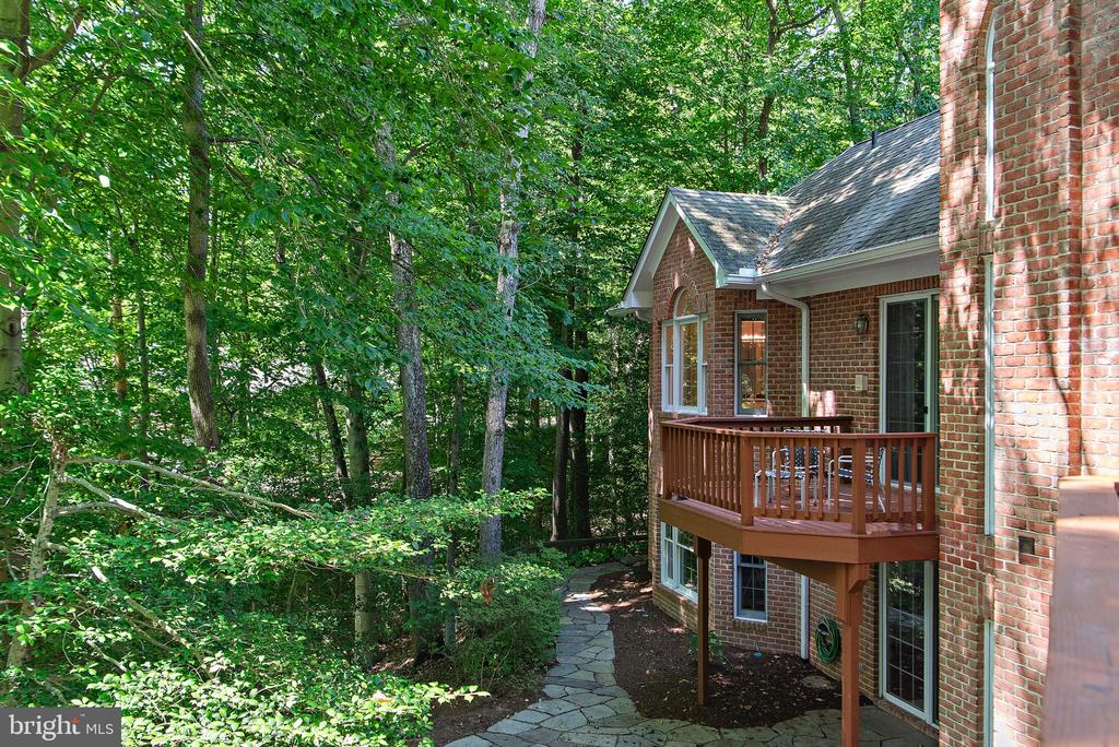 1627 WYATTS RIDGE
