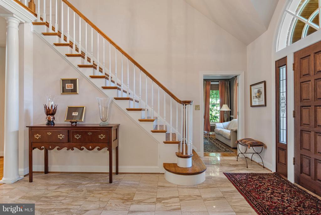 1627 WYATTS RIDGE