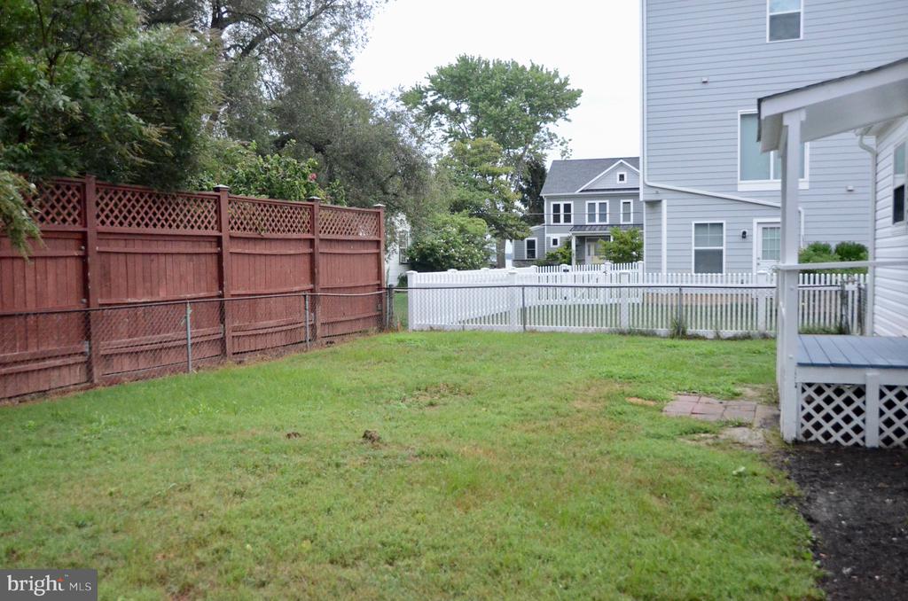 1442 REHLING DRIVE