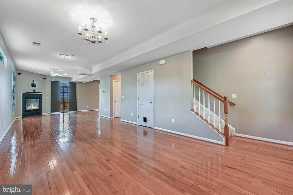 5031 LERCH DRIVE
