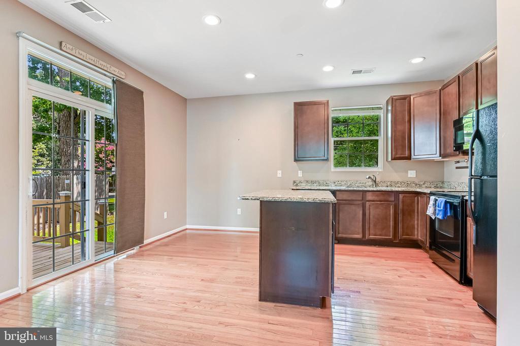 5031 LERCH DRIVE