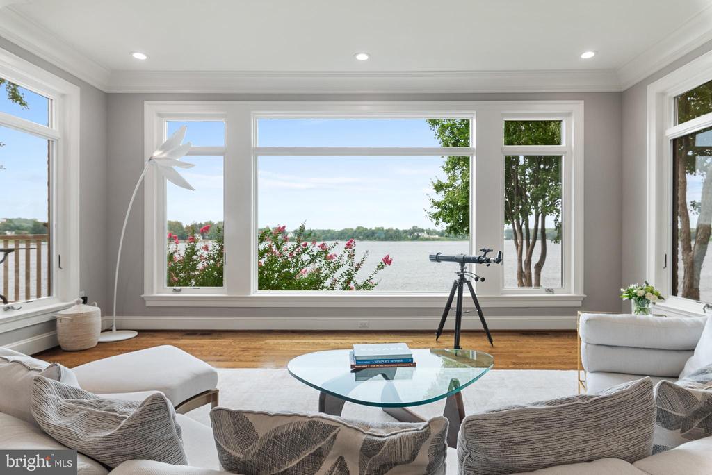 700 SOUTH RIVER LANDING ROAD