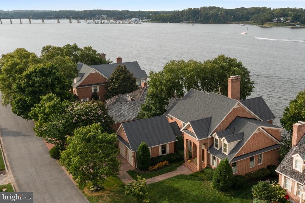 700 SOUTH RIVER LANDING ROAD