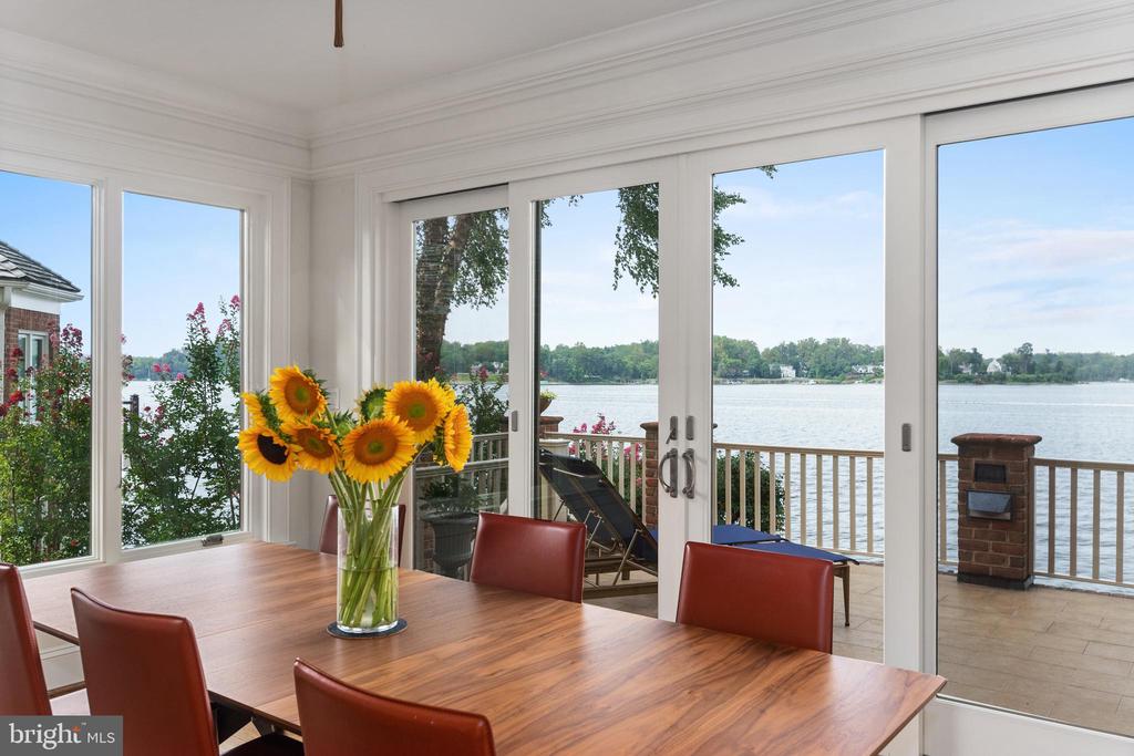 700 SOUTH RIVER LANDING ROAD