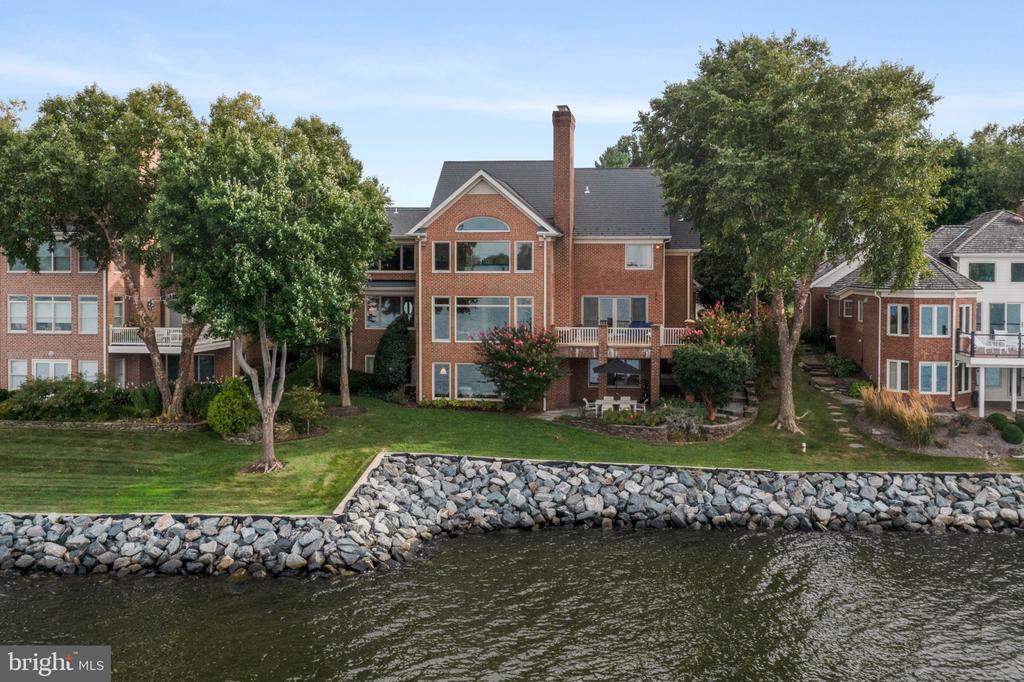 700 SOUTH RIVER LANDING ROAD