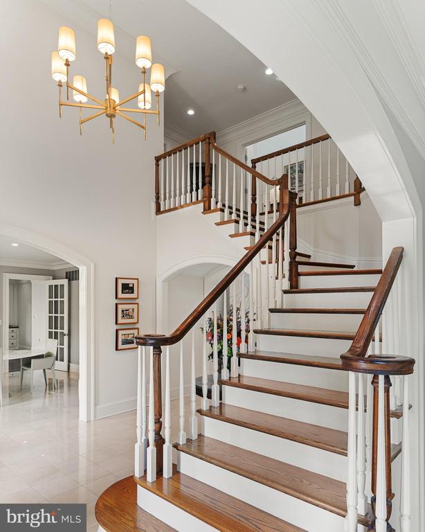 700 SOUTH RIVER LANDING ROAD