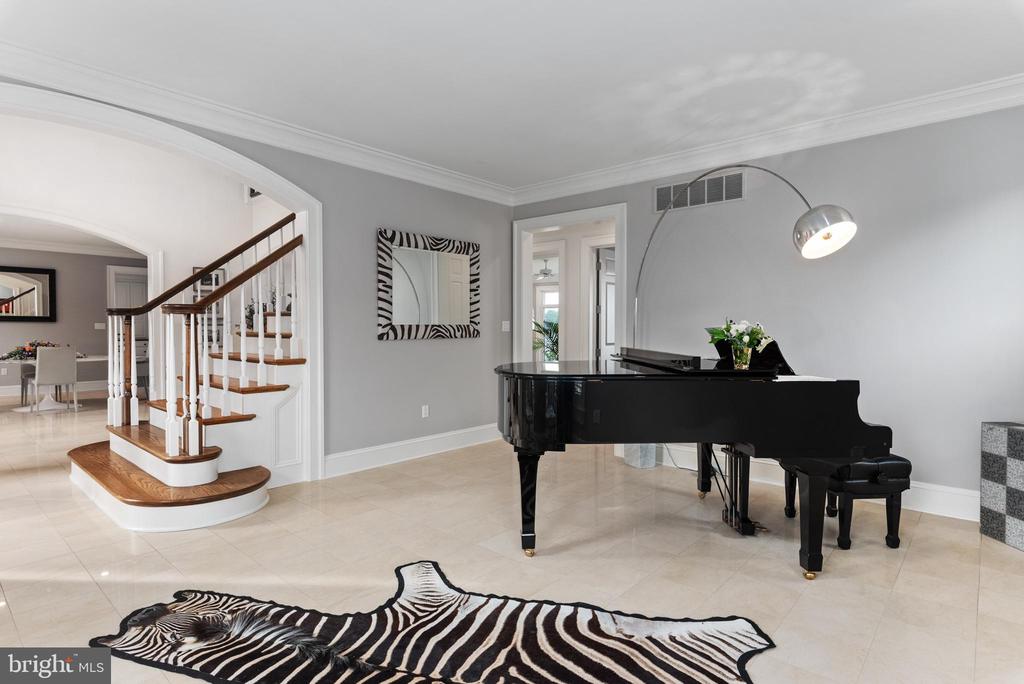700 SOUTH RIVER LANDING ROAD