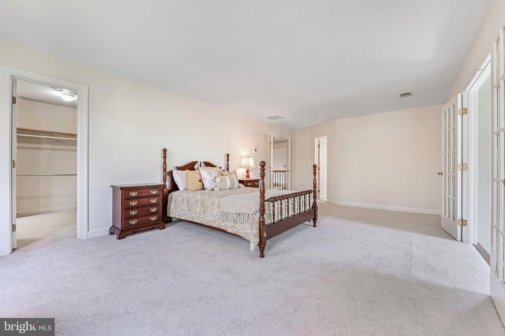 3431 BLANDFORD WAY