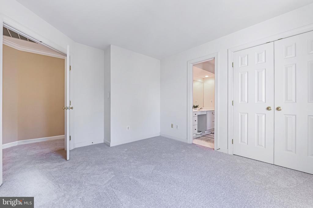 3431 BLANDFORD WAY