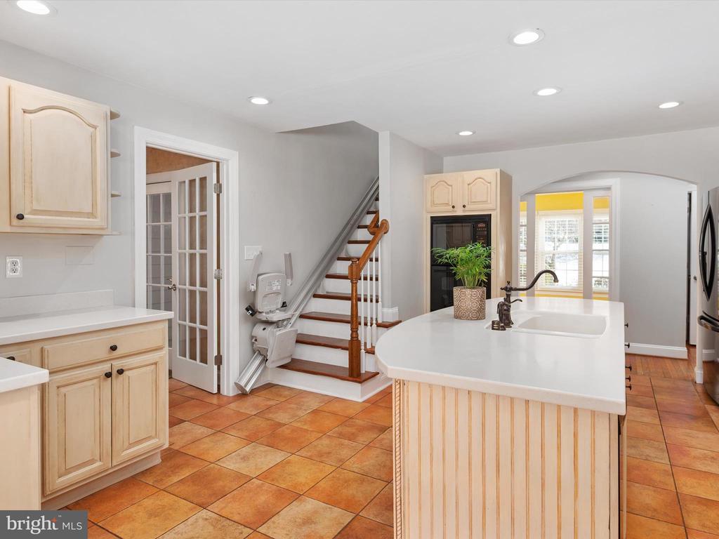 4438 WINDSOR FARM ROAD