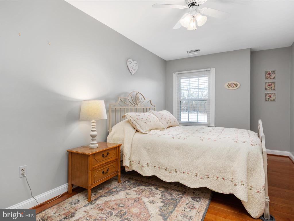 4438 WINDSOR FARM ROAD