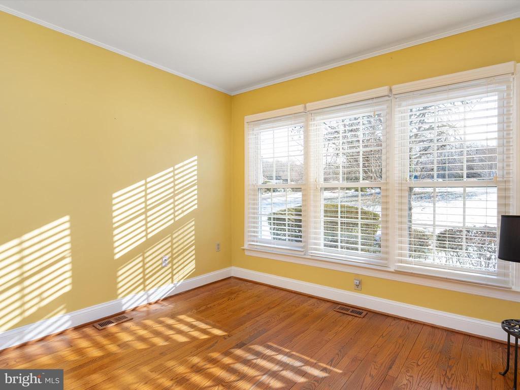 4438 WINDSOR FARM ROAD