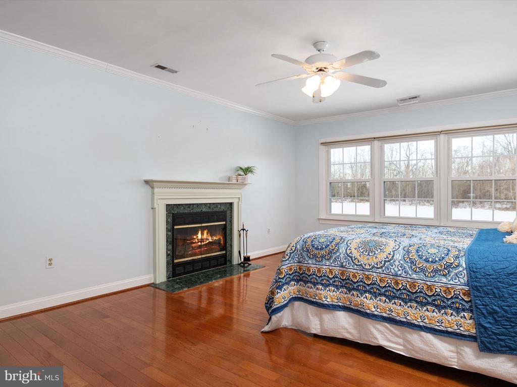 4438 WINDSOR FARM ROAD