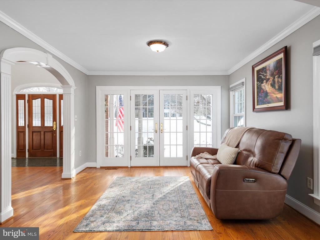 4438 WINDSOR FARM ROAD