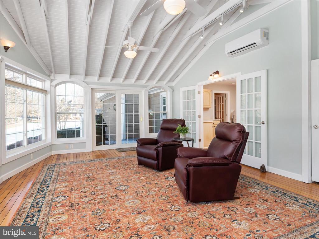 4438 WINDSOR FARM ROAD