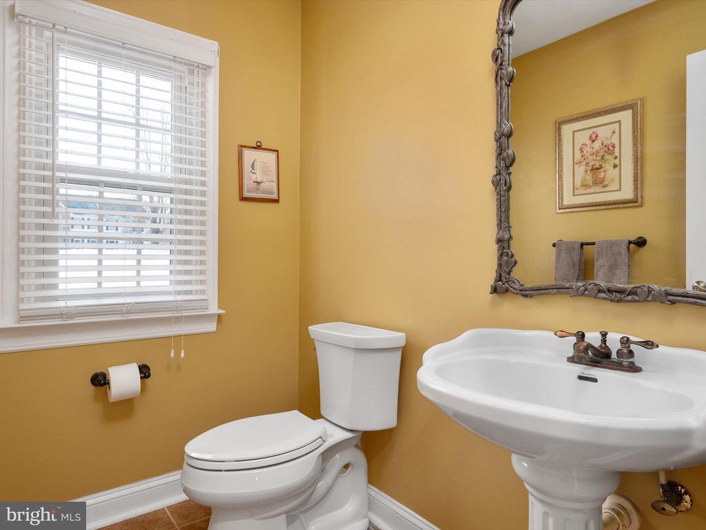 4438 WINDSOR FARM ROAD