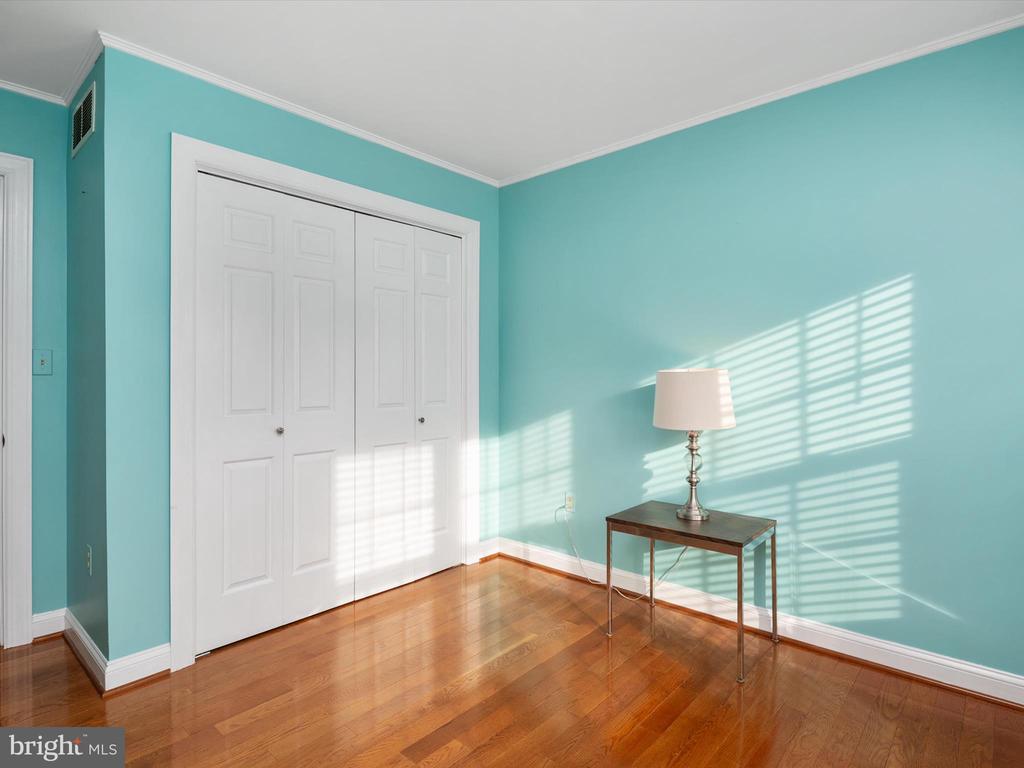 4438 WINDSOR FARM ROAD