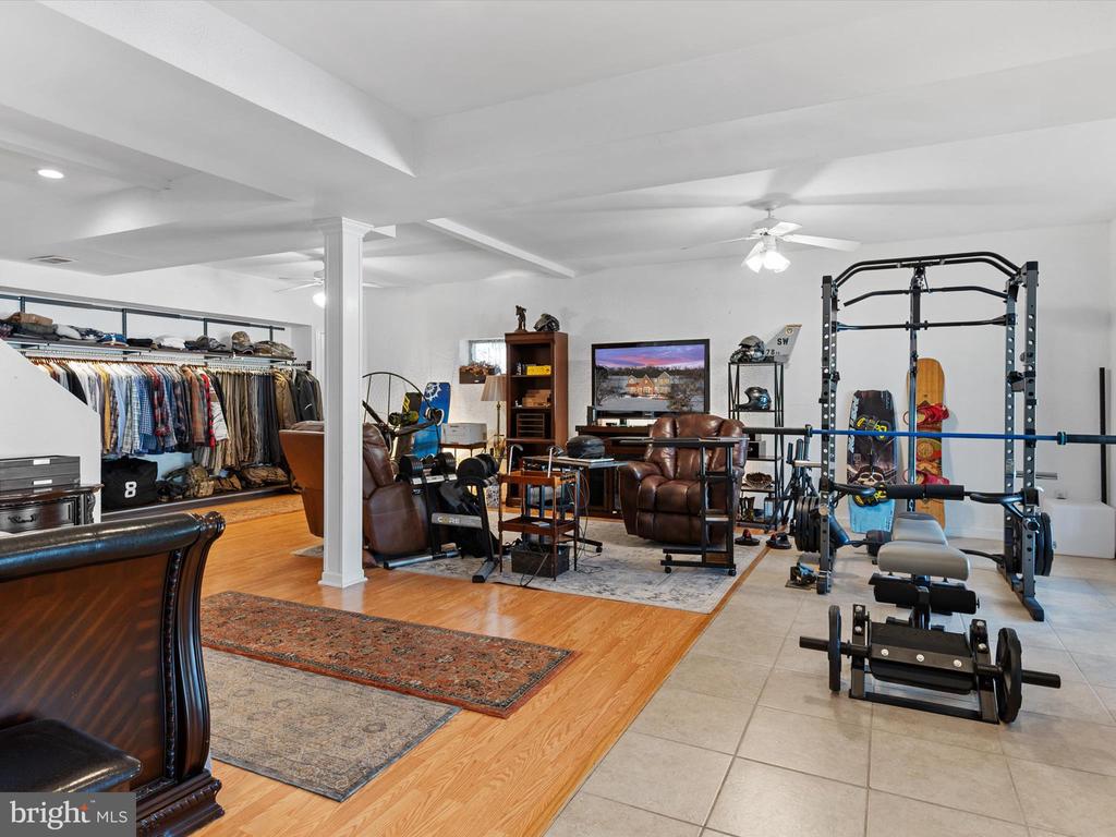 4438 WINDSOR FARM ROAD