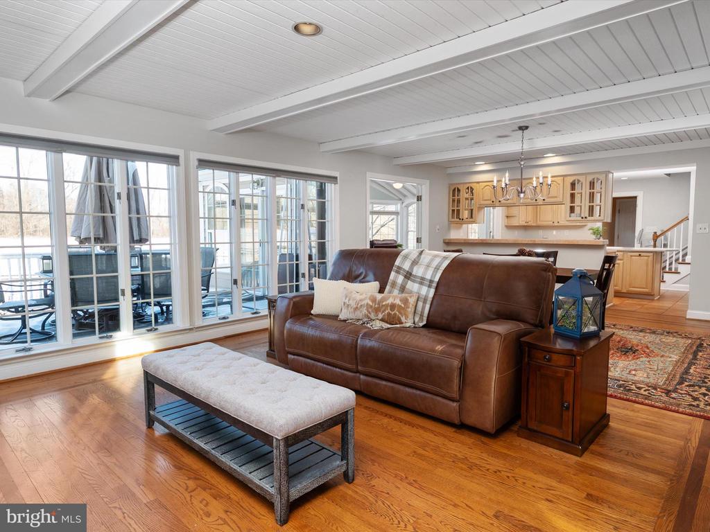 4438 WINDSOR FARM ROAD