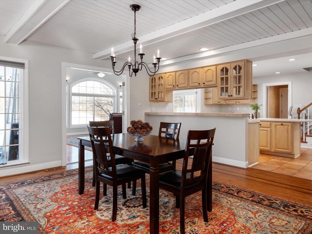 4438 WINDSOR FARM ROAD