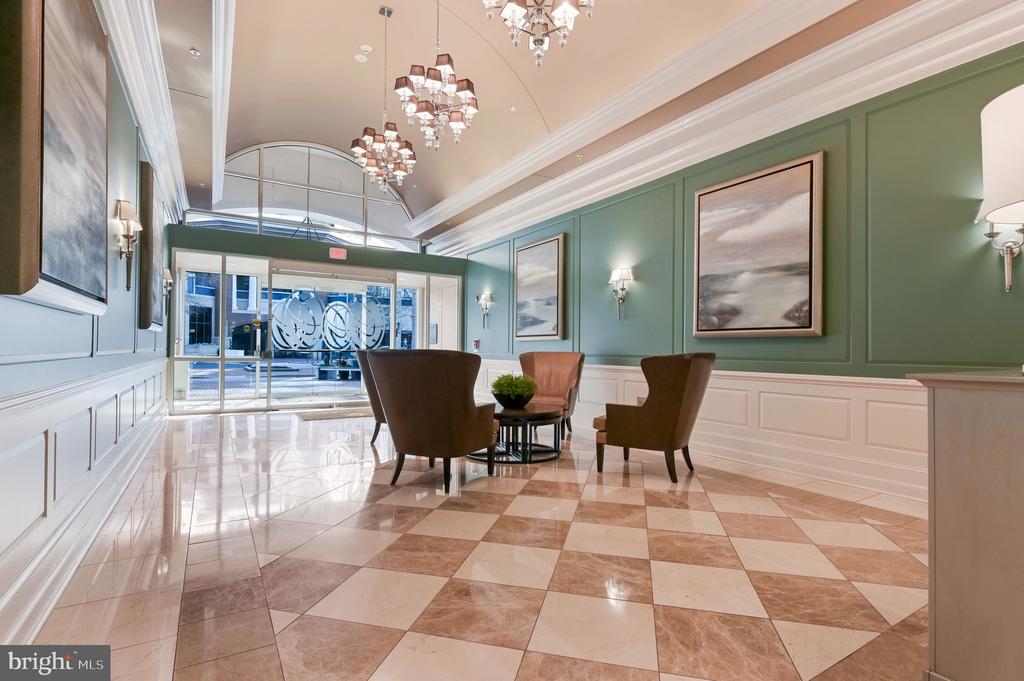1915 TOWNE CENTRE BOULEVARD Unit: 1003