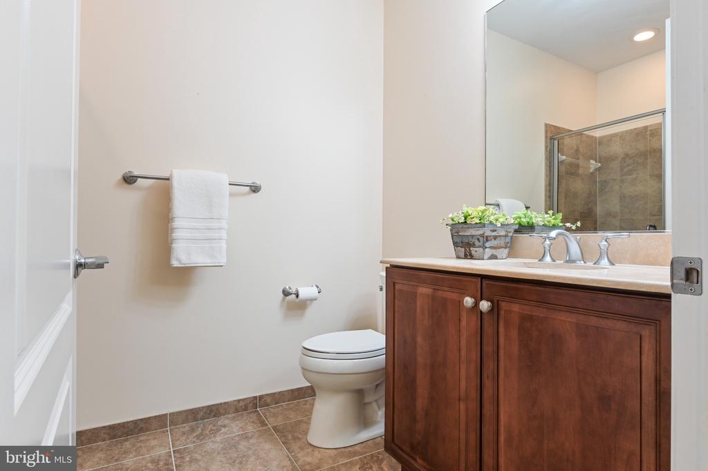 1915 TOWNE CENTRE BOULEVARD Unit: 1003