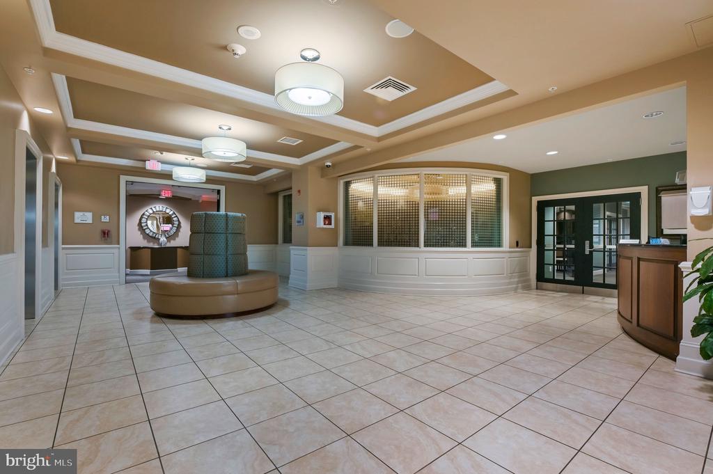 1915 TOWNE CENTRE BOULEVARD Unit: 1003