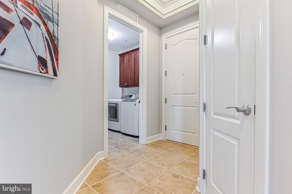 1915 TOWNE CENTRE BOULEVARD Unit: 1003
