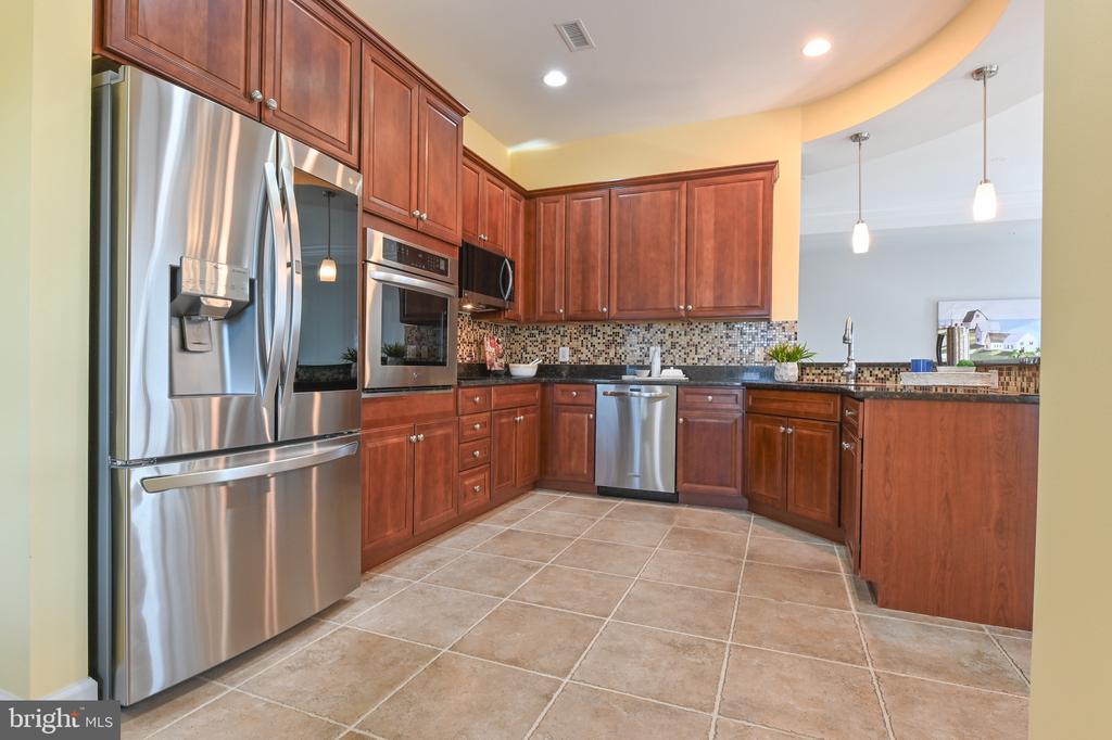 1915 TOWNE CENTRE BOULEVARD Unit: 1003