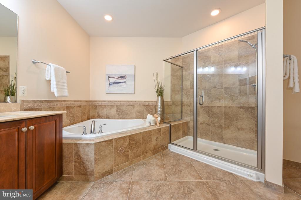 1915 TOWNE CENTRE BOULEVARD Unit: 1003