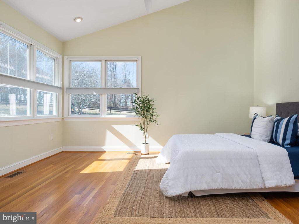 4434 WINDSOR FARM ROAD
