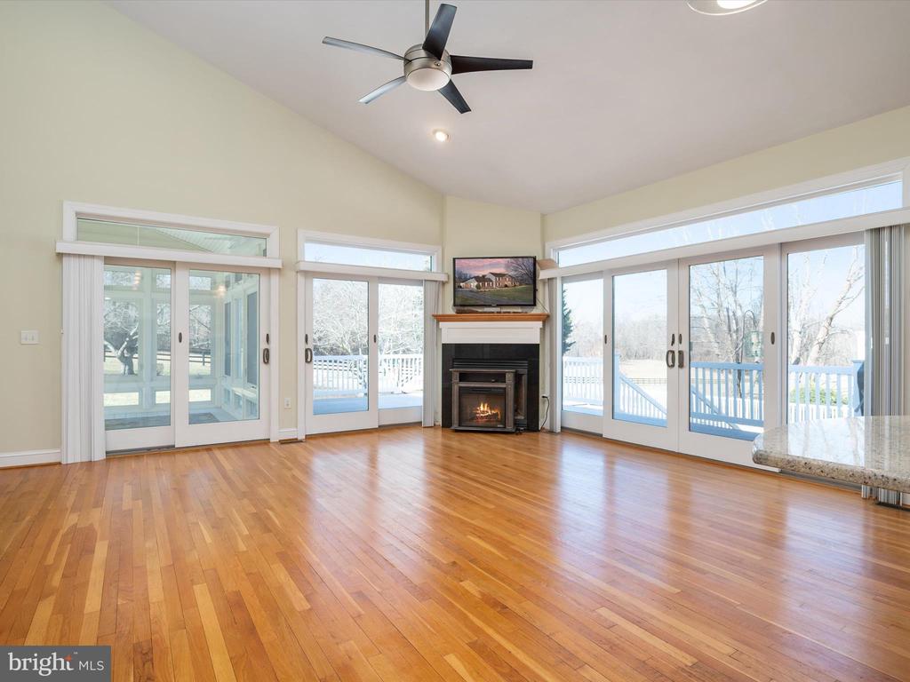 4434 WINDSOR FARM ROAD