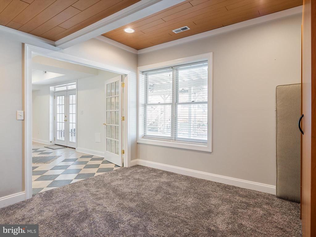 4434 WINDSOR FARM ROAD
