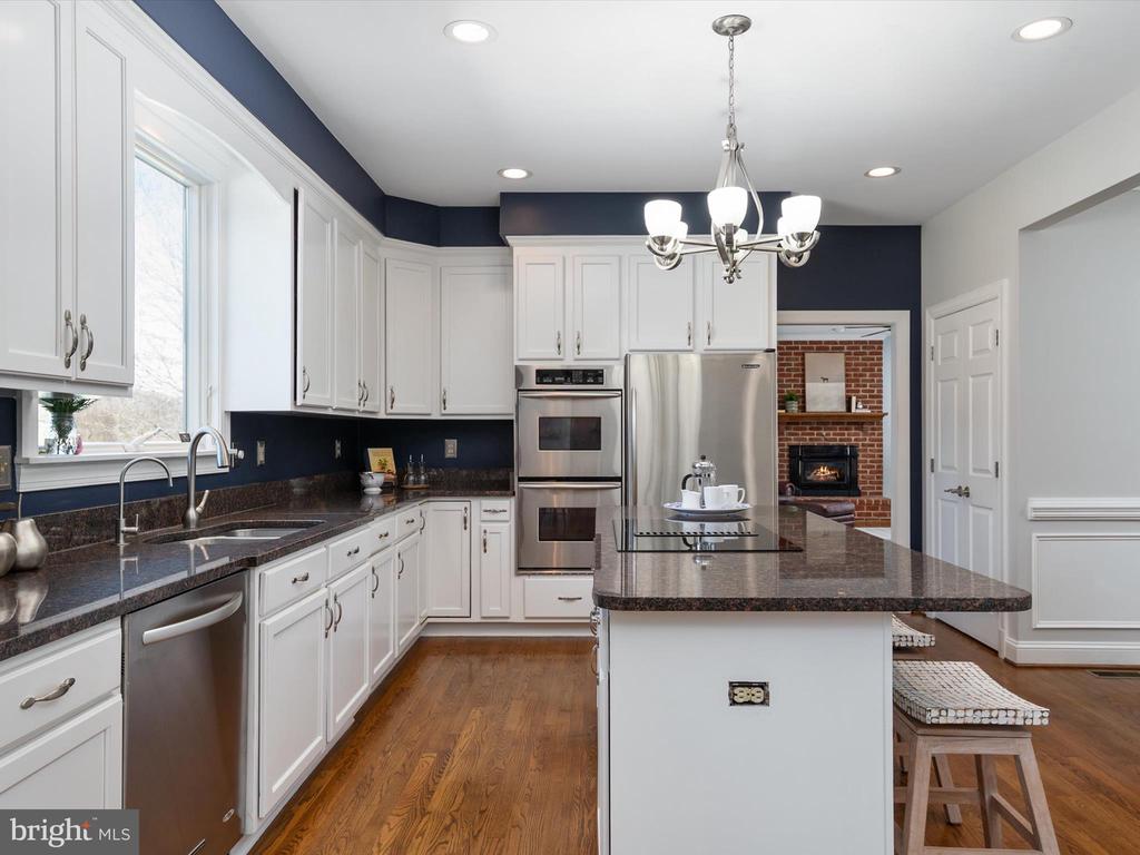 4434 WINDSOR FARM ROAD