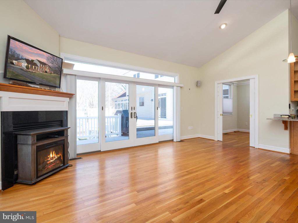4434 WINDSOR FARM ROAD