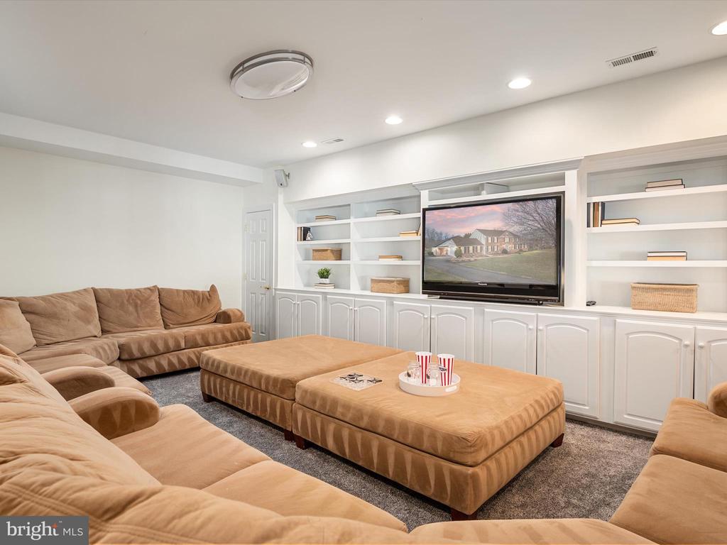 4434 WINDSOR FARM ROAD