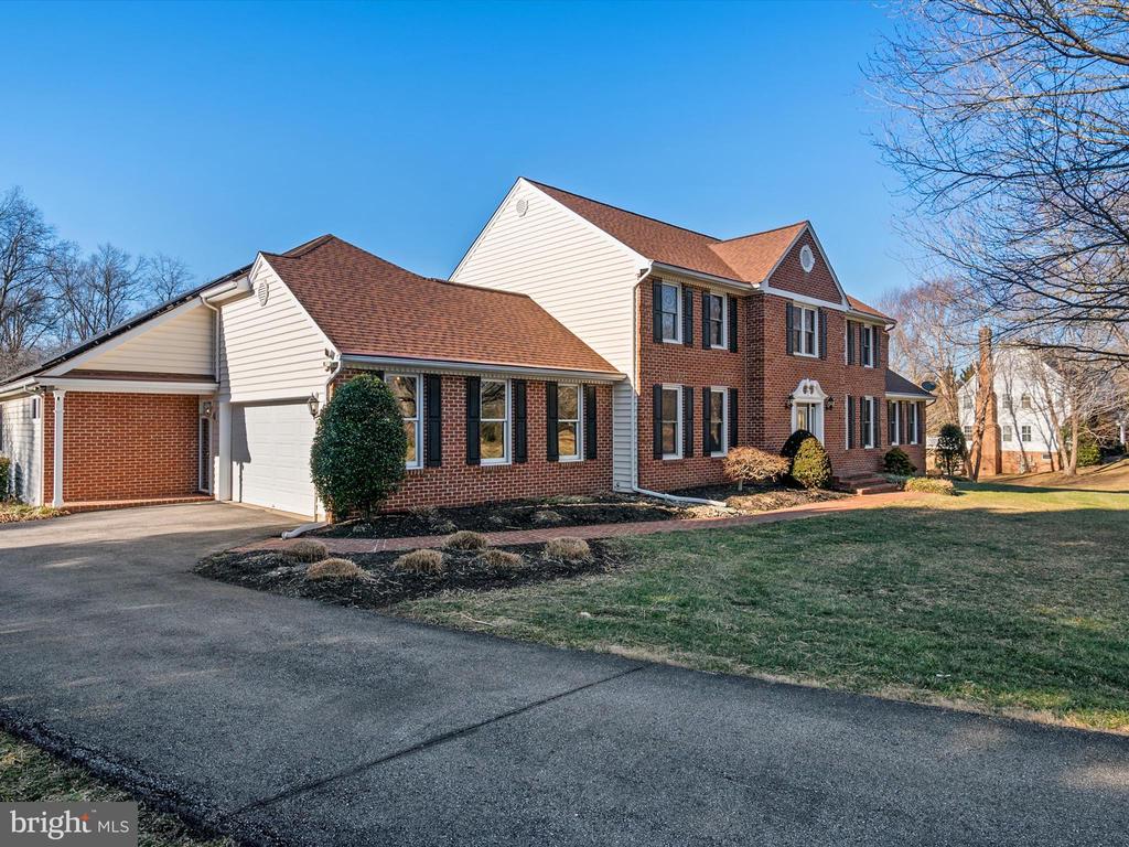 4434 WINDSOR FARM ROAD