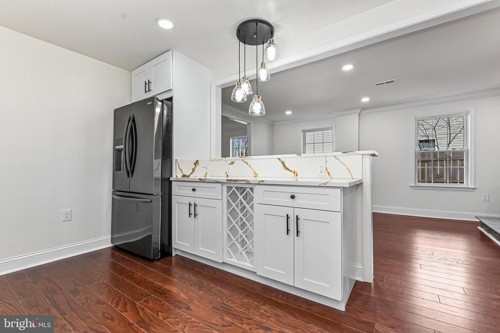 1637 FAIRHILL DRIVE