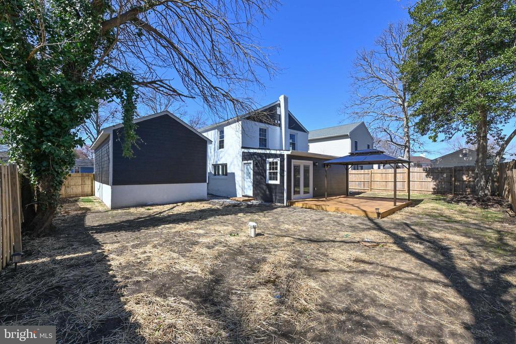 1637 FAIRHILL DRIVE