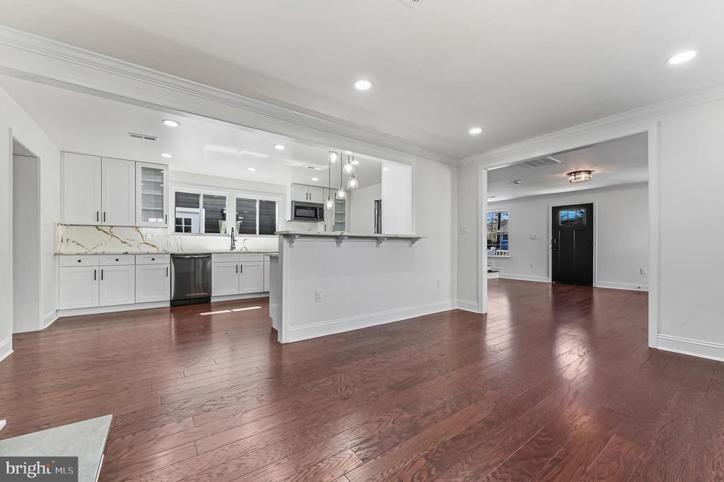 1637 FAIRHILL DRIVE