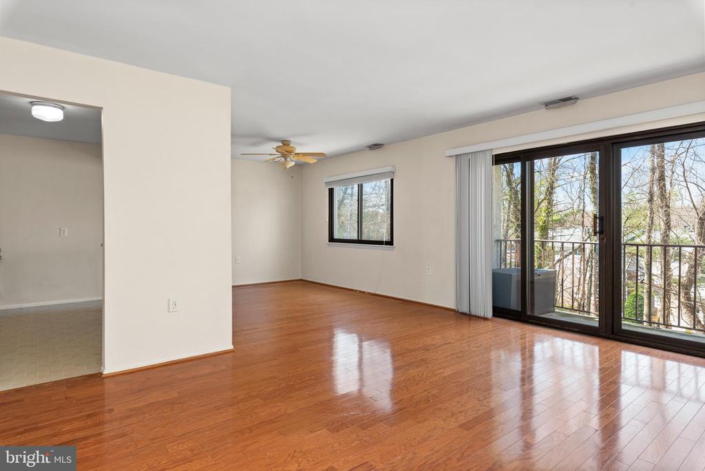 603 OAKLAND HILLS COURT Unit: 201