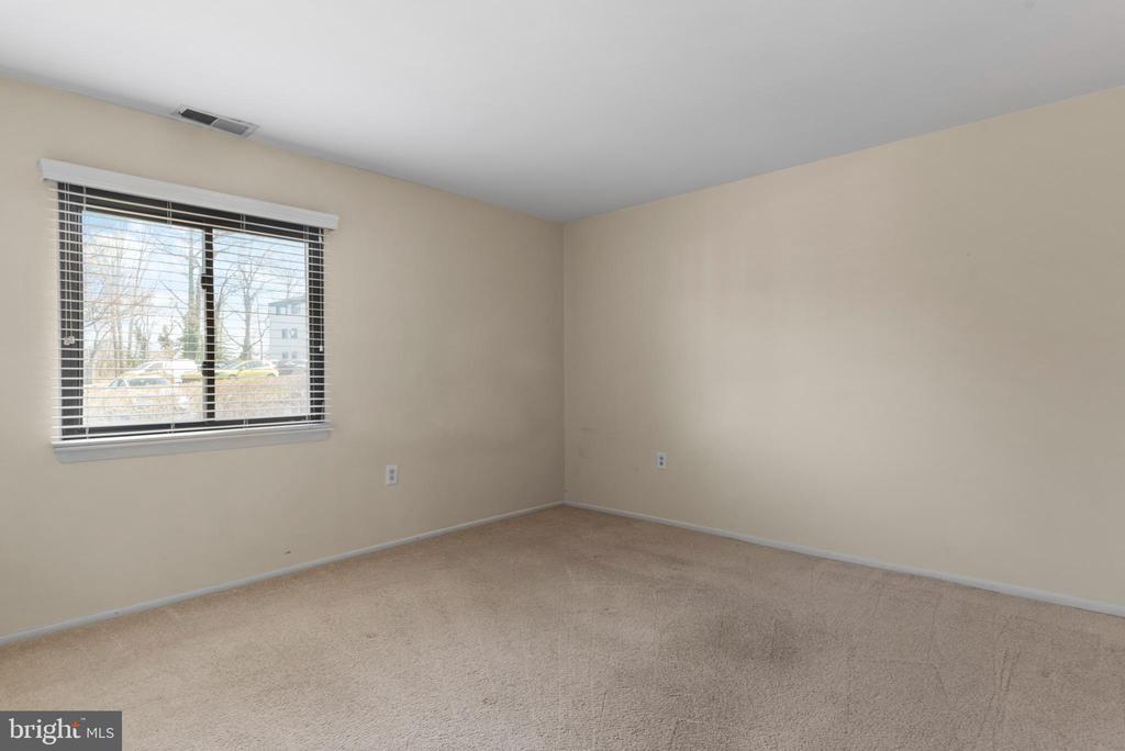603 OAKLAND HILLS COURT Unit: 201