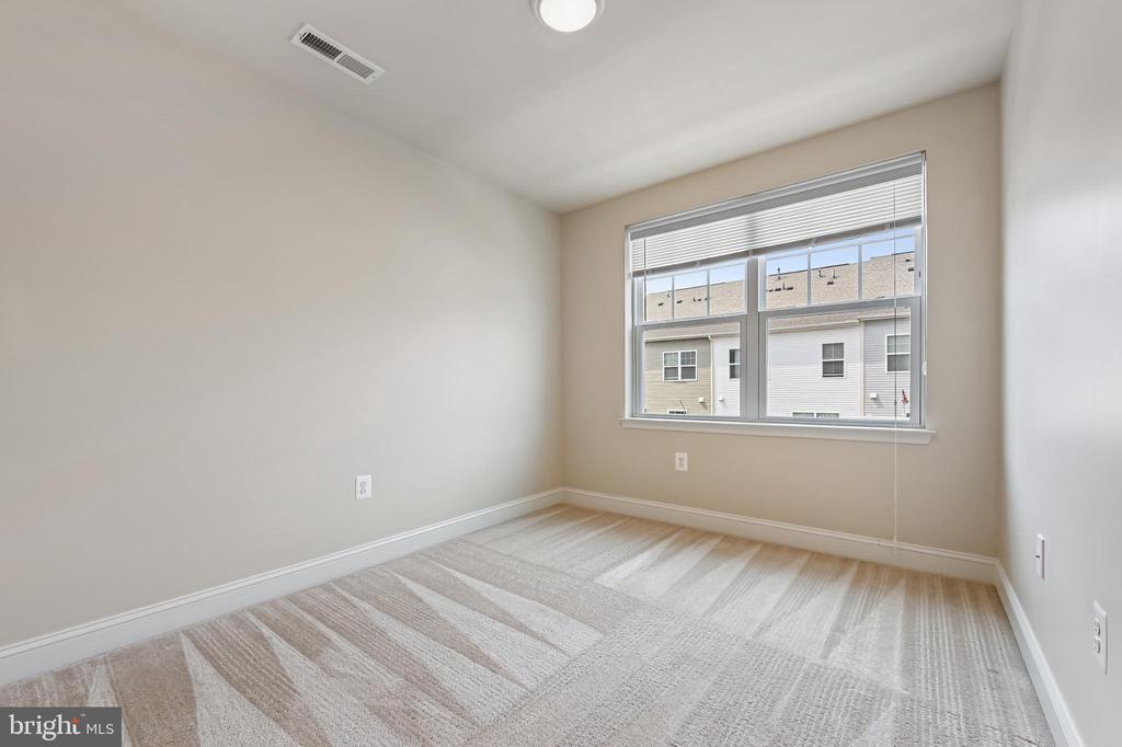 110 VANGUARD LANE
