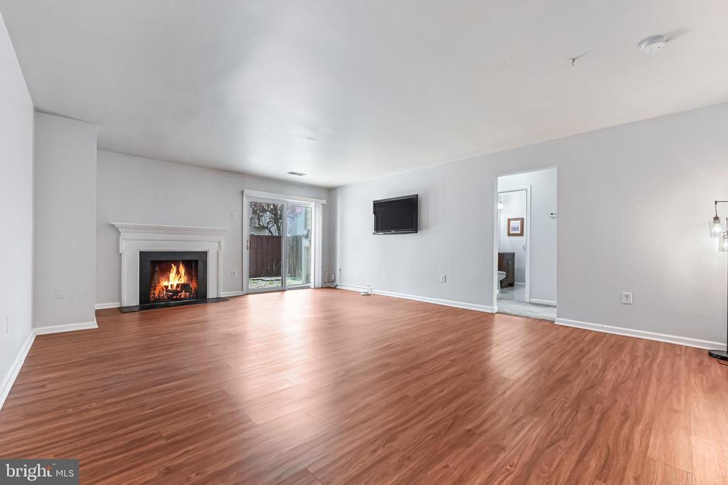 1701 W BANCROFT LANE