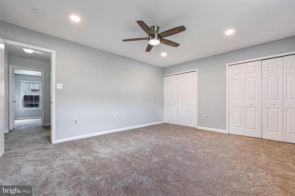 1701 W BANCROFT LANE