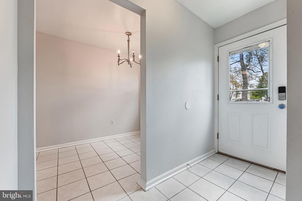 1701 W BANCROFT LANE