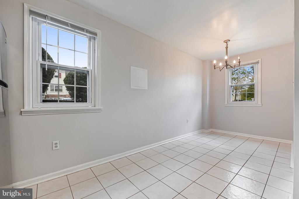 1701 W BANCROFT LANE