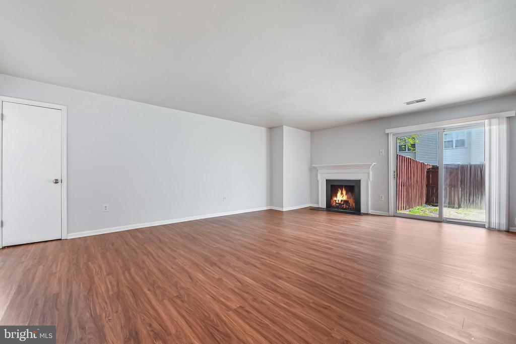 1701 W BANCROFT LANE